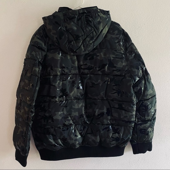Guess Camo Print Hooded Puffer Jacket - Picture 11 of 12